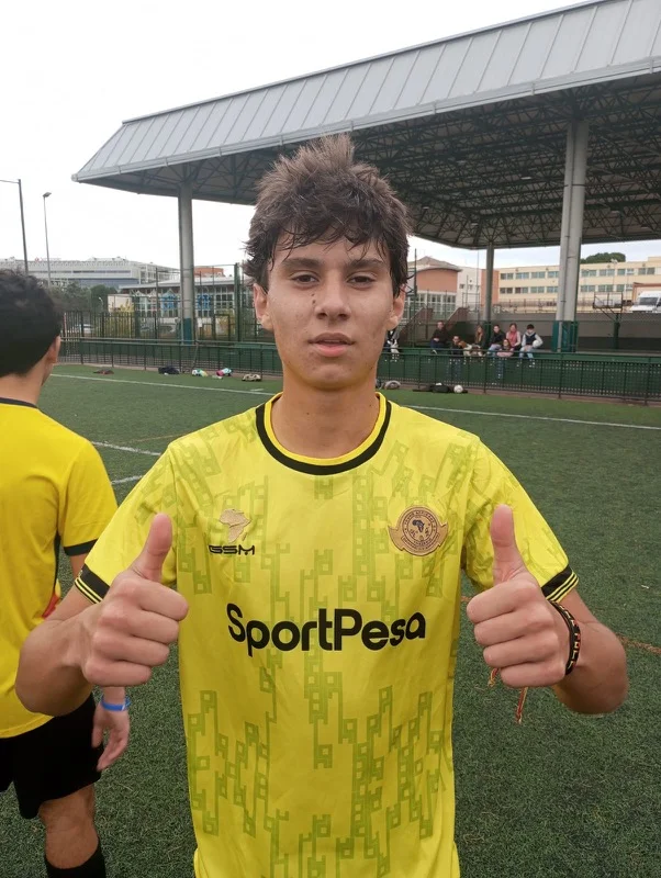 Gabriel Bento de Villaborderline FC