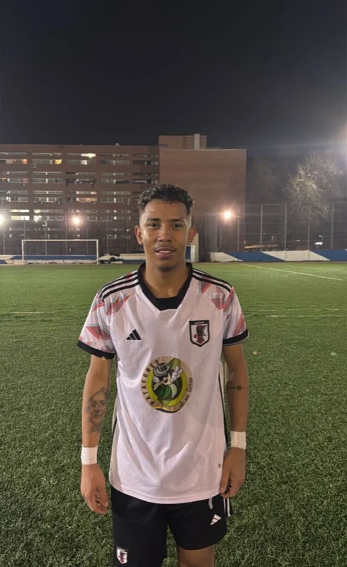 Thalysson Pereira de Leyendas FC