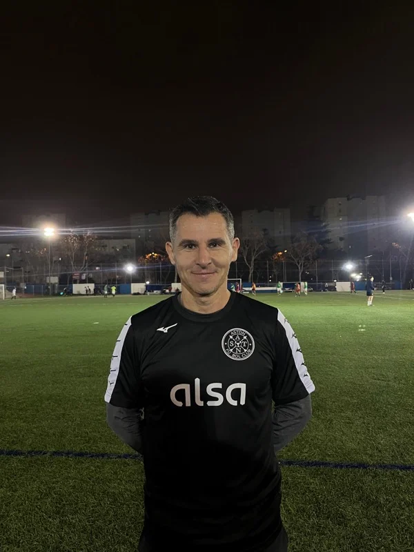 Isaac Peragón de Aston Legends